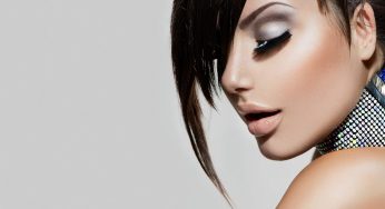 Smokey eyes 2022: la moda marrone e oro!